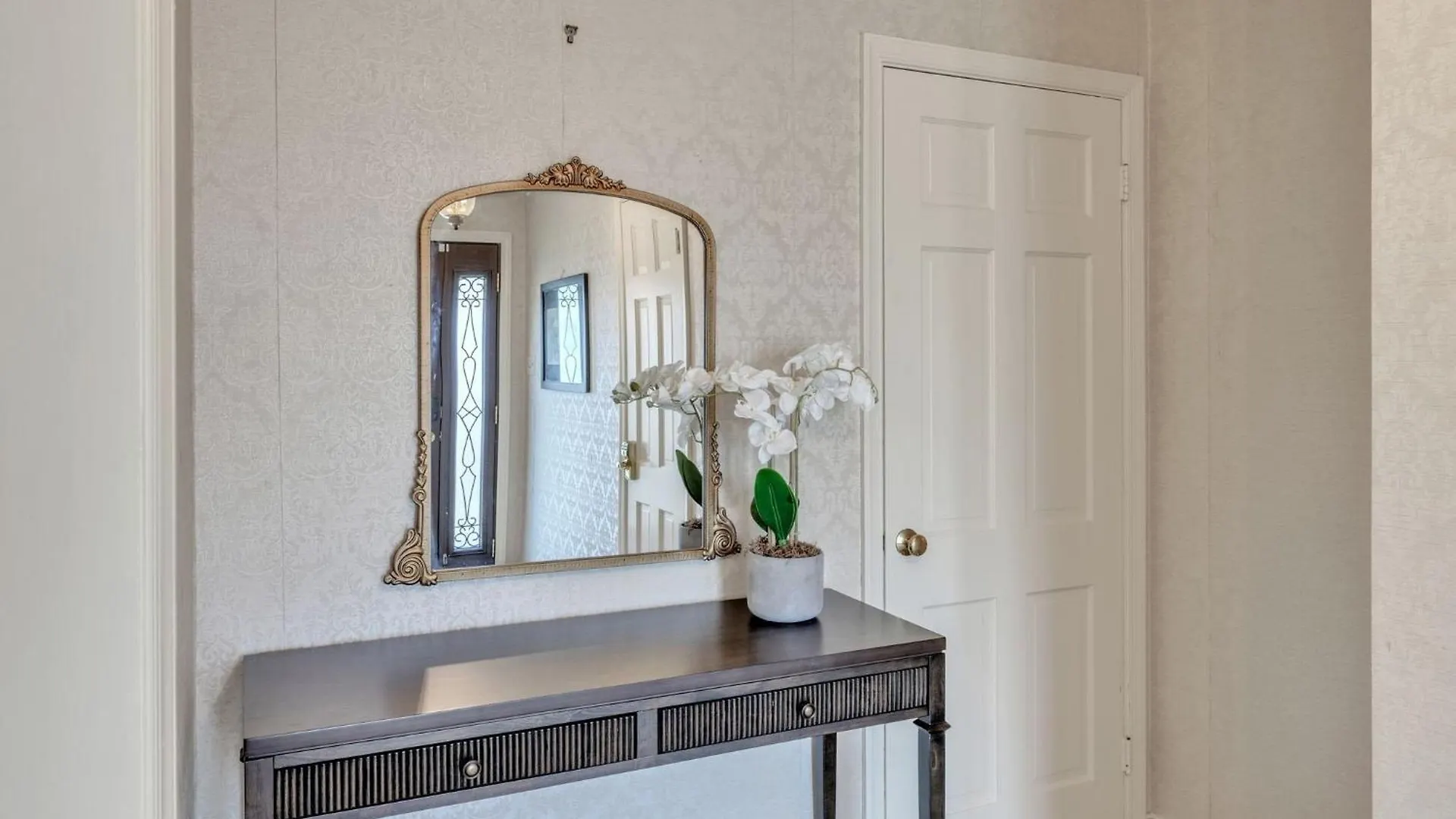 Upscale Escape - Game Room & Spa-Like Baths Home Richmond 0*,  USA