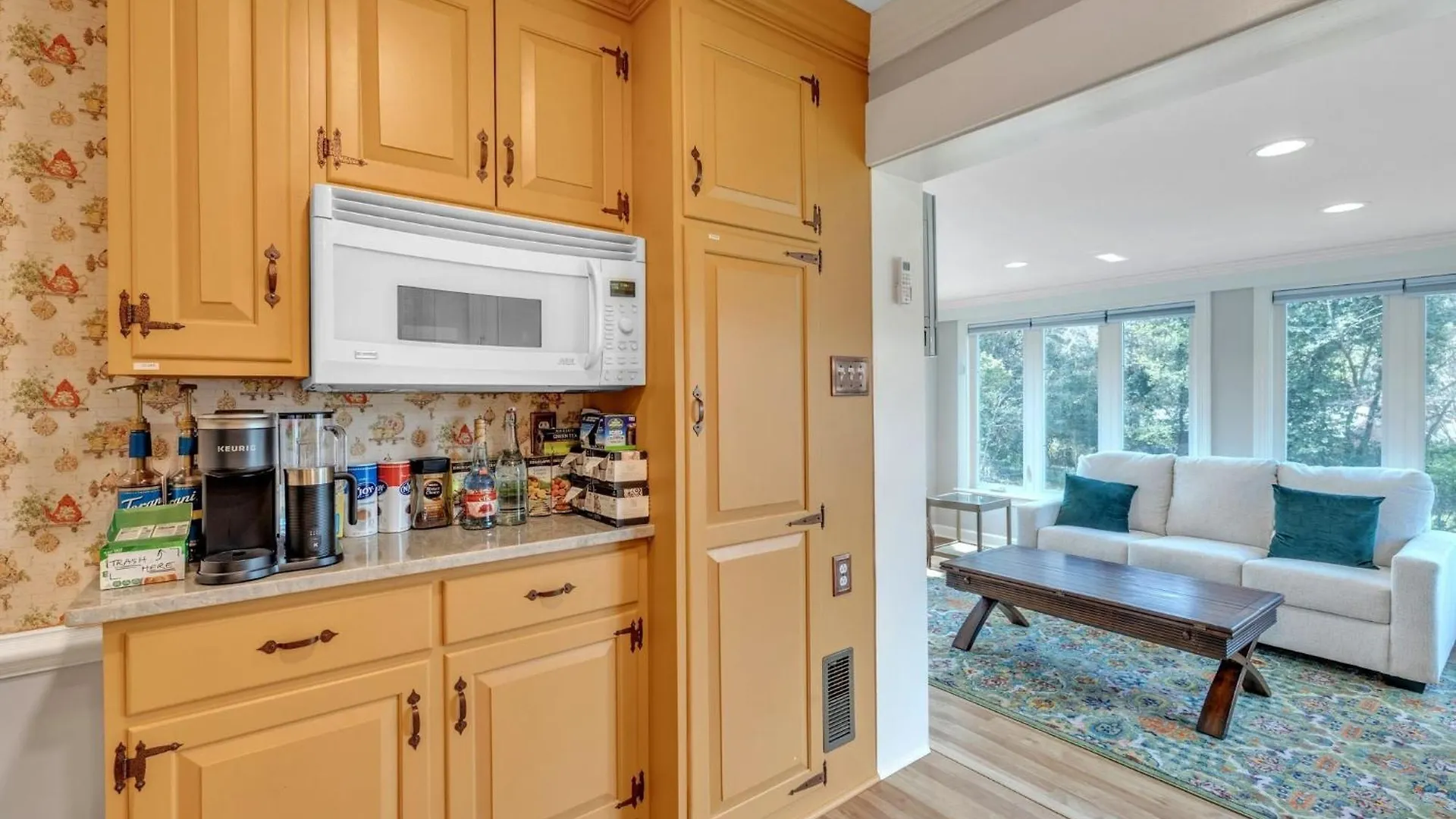 Upscale Escape - Game Room & Spa-Like Baths Home Richmond