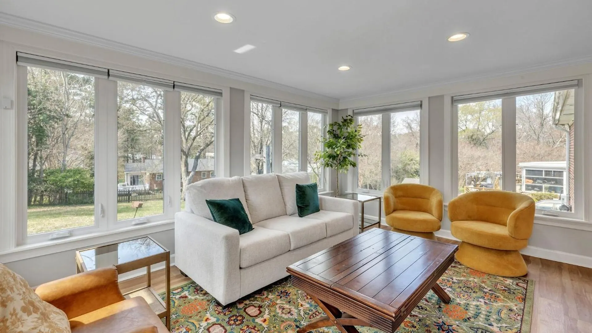 Upscale Escape - Game Room & Spa-Like Baths Home Richmond ABD